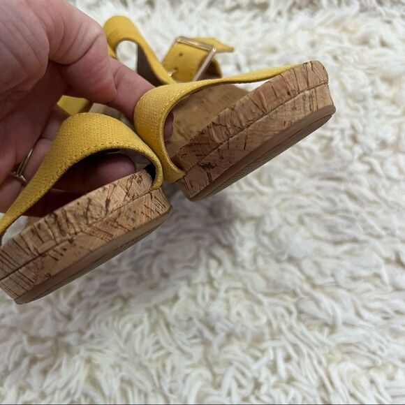 Alex Marie Yellow wedge slip on sandals with cork soles size 7.5M NWOT - Picture 4 of 9